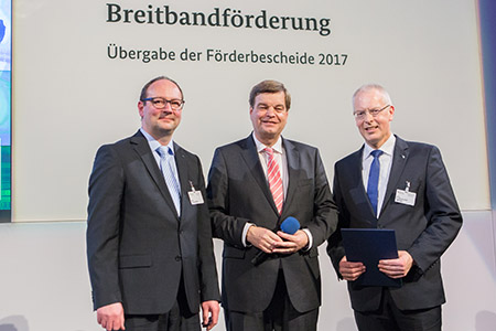Rheinisch-Bergischer Kreis gewinnt Förderwettbewerb für Breitbandausbau – Landrat Dr. Hermann-Josef Tebroke: „Region wird noch ein Stück attraktiver“