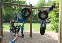 Neue Spielgeräte - Dank an alle Spender