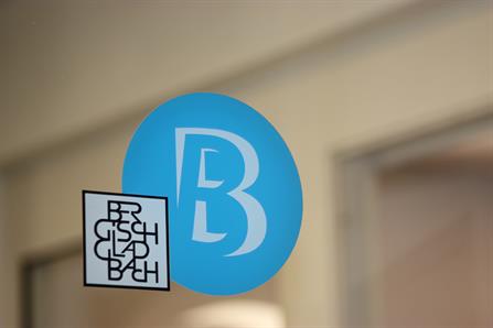 Türe zum Bürgerbüro mit Logo