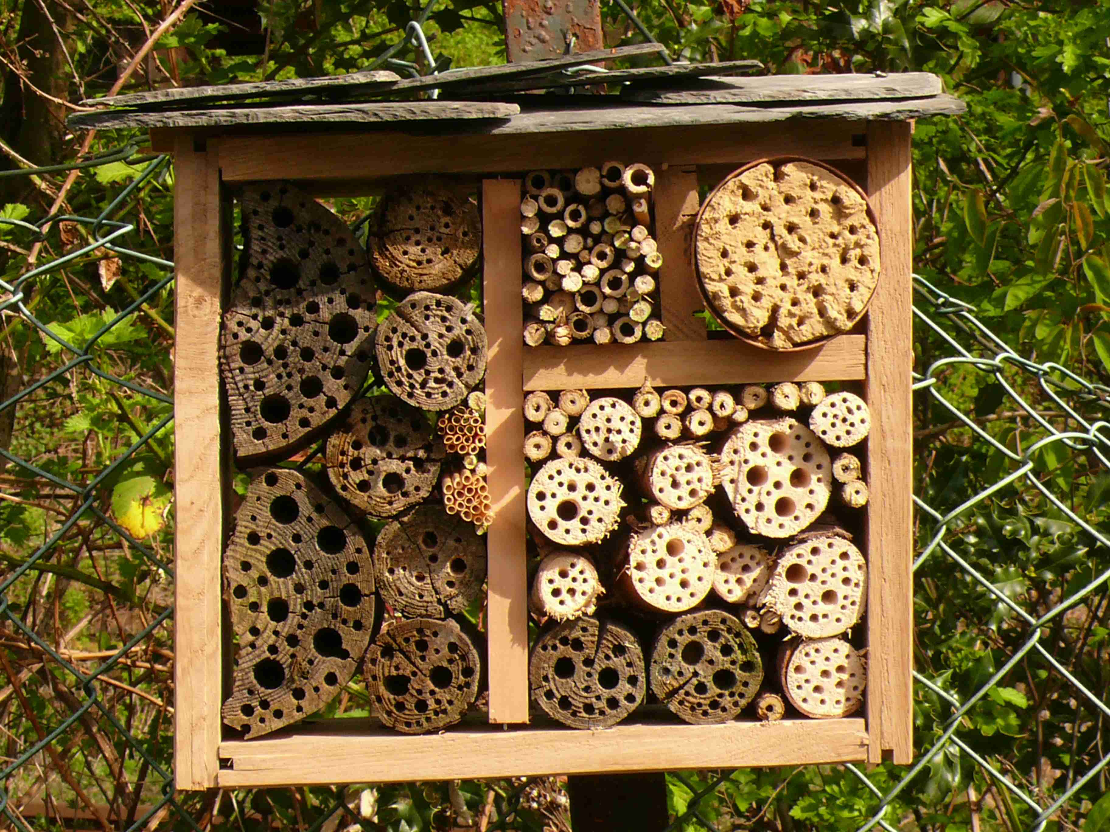 Insektenhotel Marke Eigenbau
