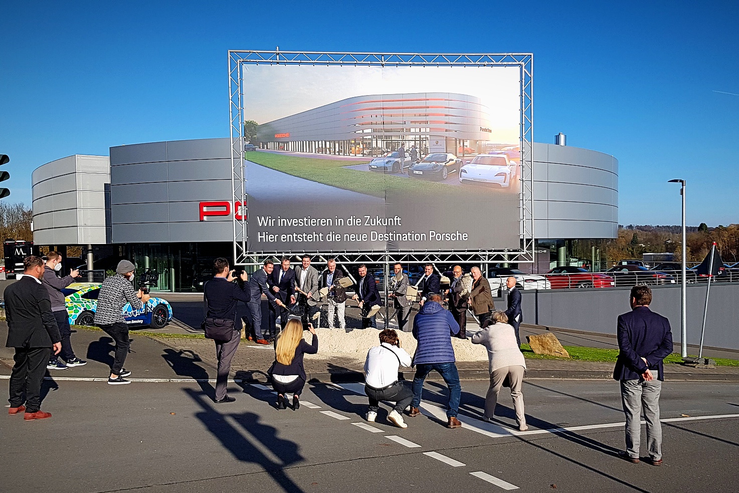 Erweiterung des Porsche Zentrums in Bergisch Gladbach - Moitzfeld