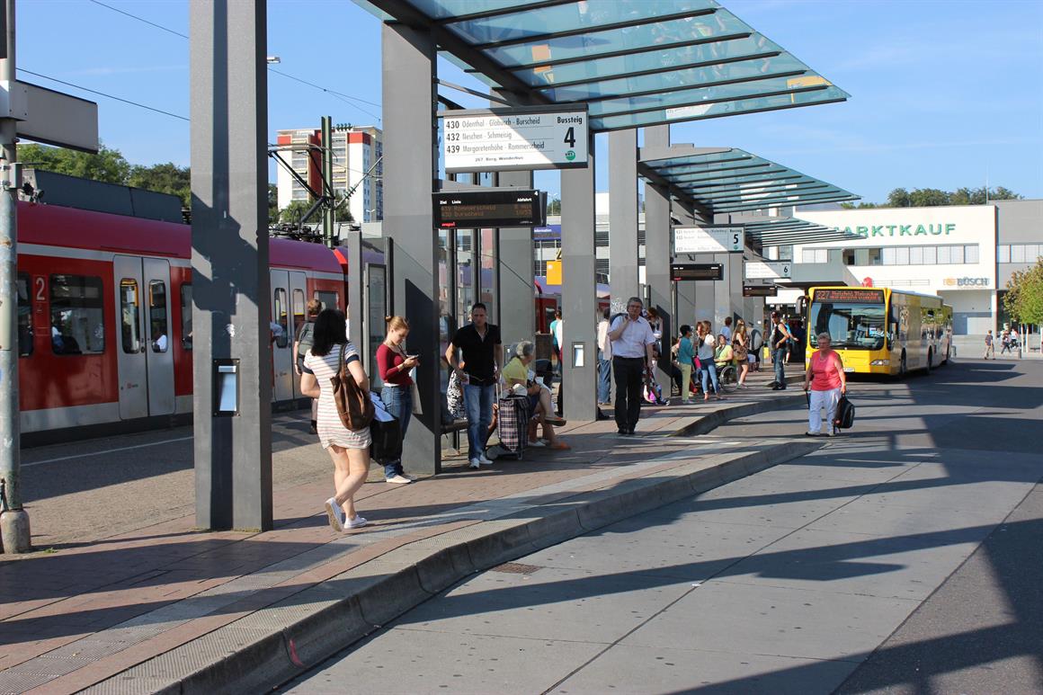 Maßnahmenplan zur Verbesserung der Verkehrssituation im Rechtsrheinischen vorgestellt