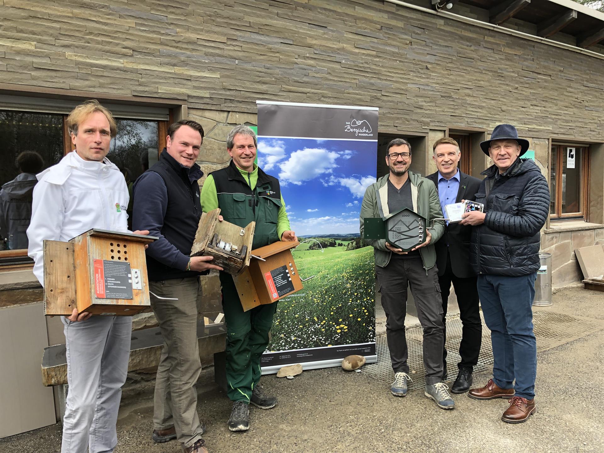 Firma Dörich Metallbau entwickelt die Audiostationen neu.