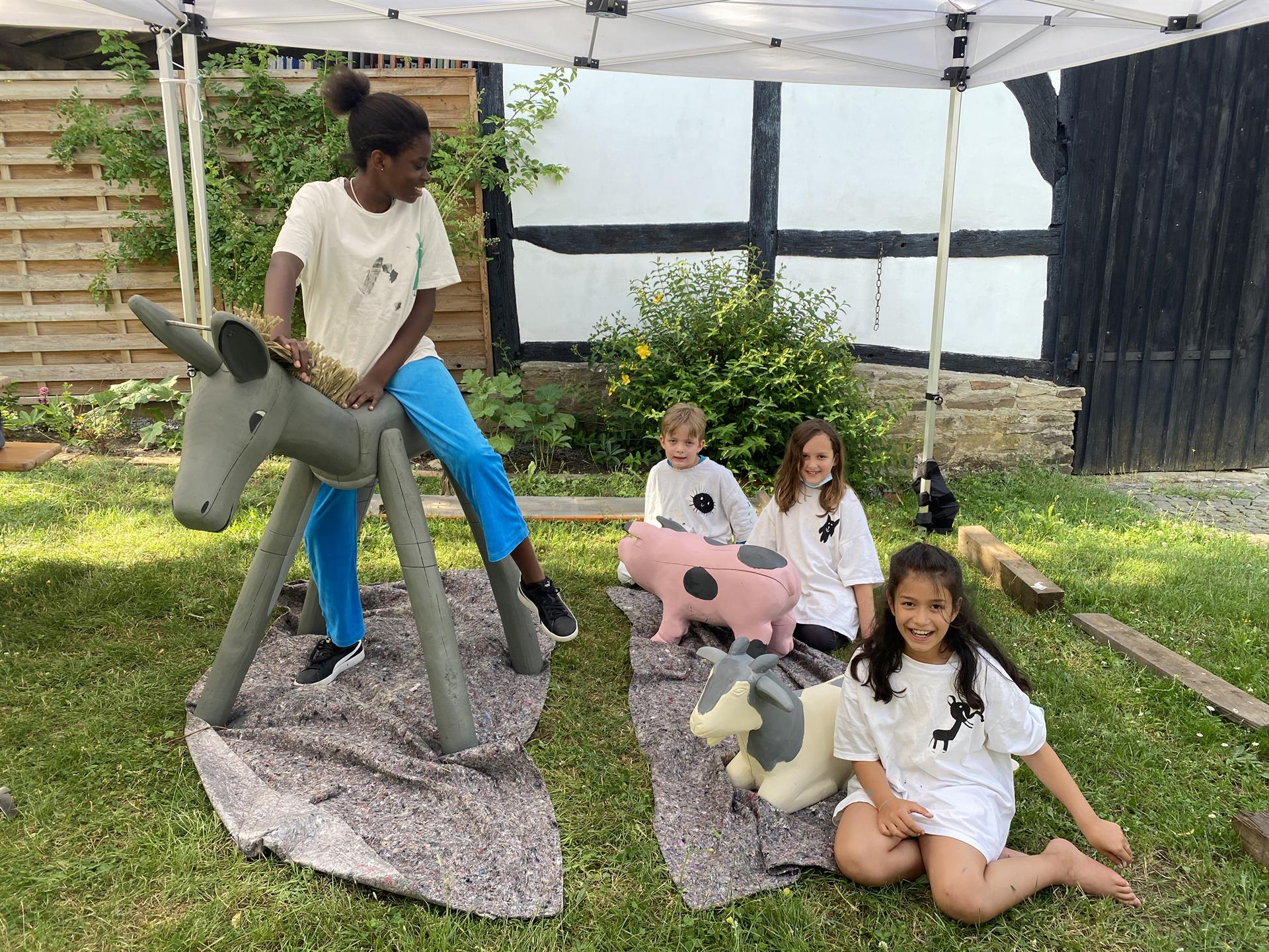 Viel Farbe und tolle Figuren – Erster Teil der Kinderbeteiligung für die Gestaltung des Burggrabens wurde durchgeführt 