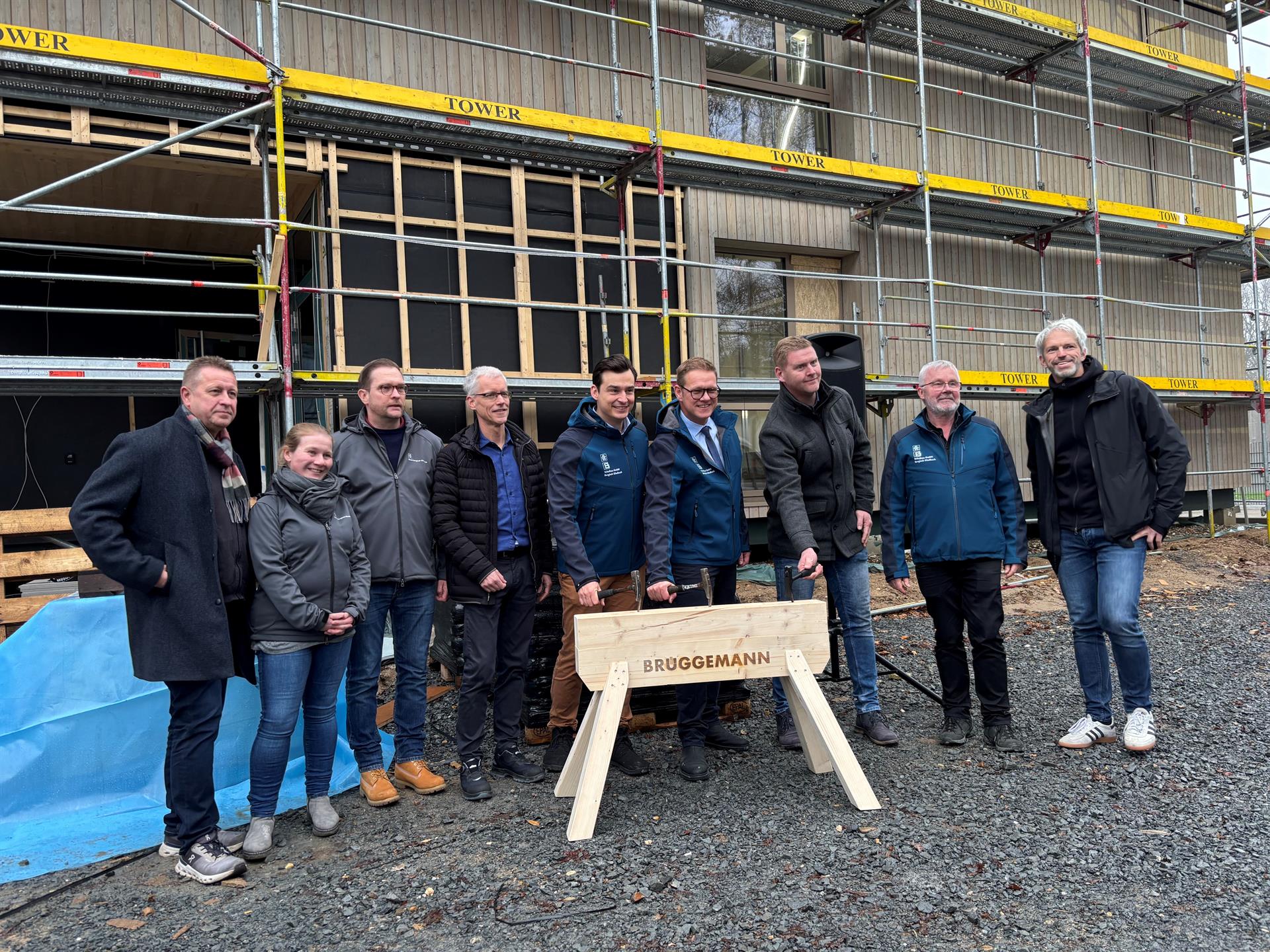 Richtfest für das neue Interims-Klassenhaus des Dietrich-Bonhoeffer-Gymnasiums (DBG)