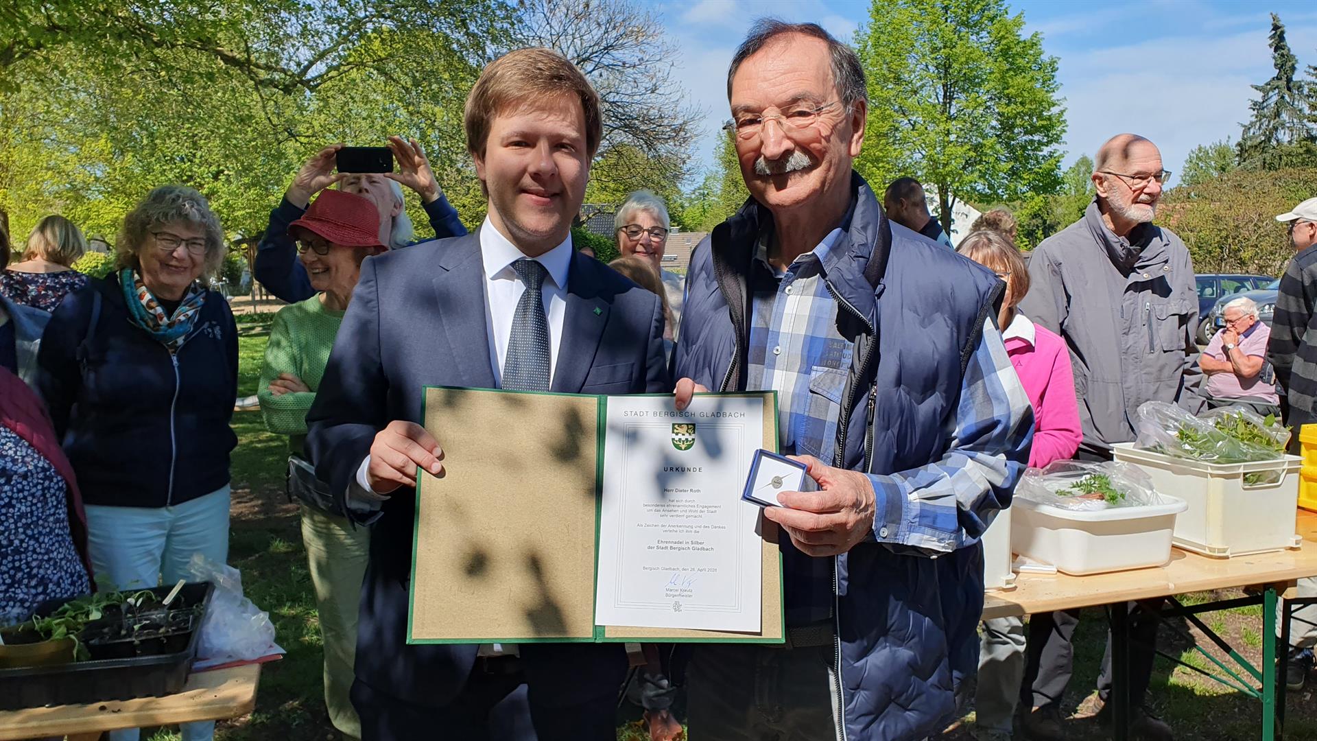 Dieter Roth erhält Ehrennadel in Silber der Stadt Bergisch Gladbach für Engagement für Natur- und Umweltschutz