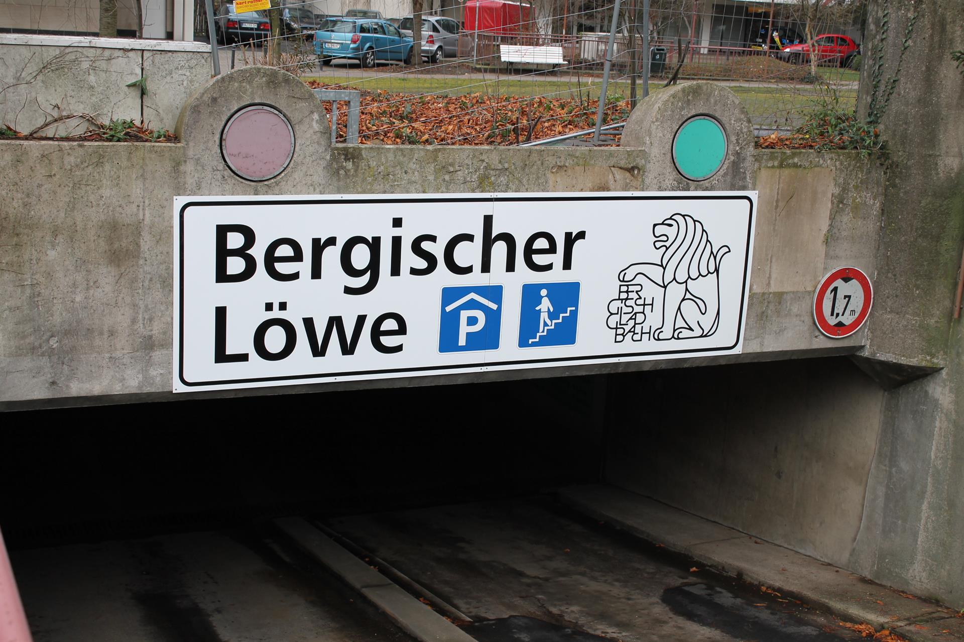 Reinigungs- und Wartungsarbeiten in den städtischen Parkgaragen: Zeitweise Teil- und Vollsperrungen im Juni