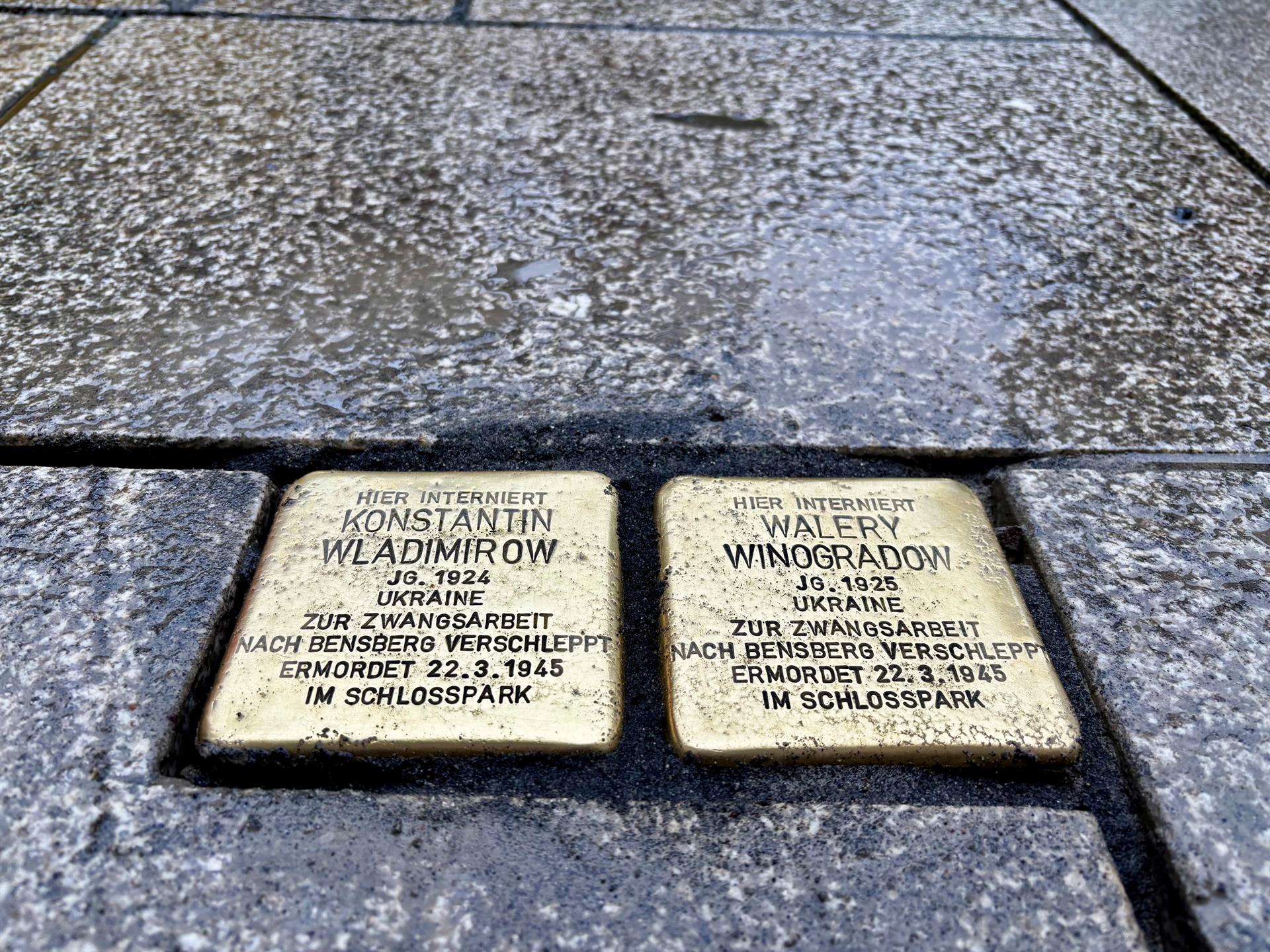 Stolpersteine für Konstantin Wladimirow und Walery Winogradow verlegt – Schüler des Otto-Hahn-Gymnasiums erinnern an NS-Opfer in Bensberg