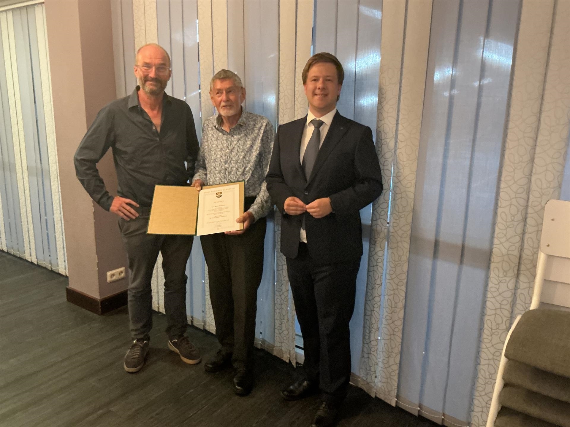 Werner Bührmann erhält Ehrennadel der Stadt Bergisch Gladbach