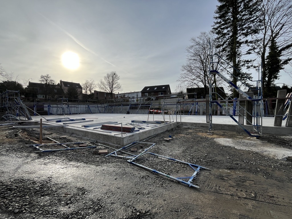 Start der Modulmontage am Schulzentrum Herkenrath – Konkretisierung zu Ablauf, Sperrungen und Sicherheitsmaßnahmen