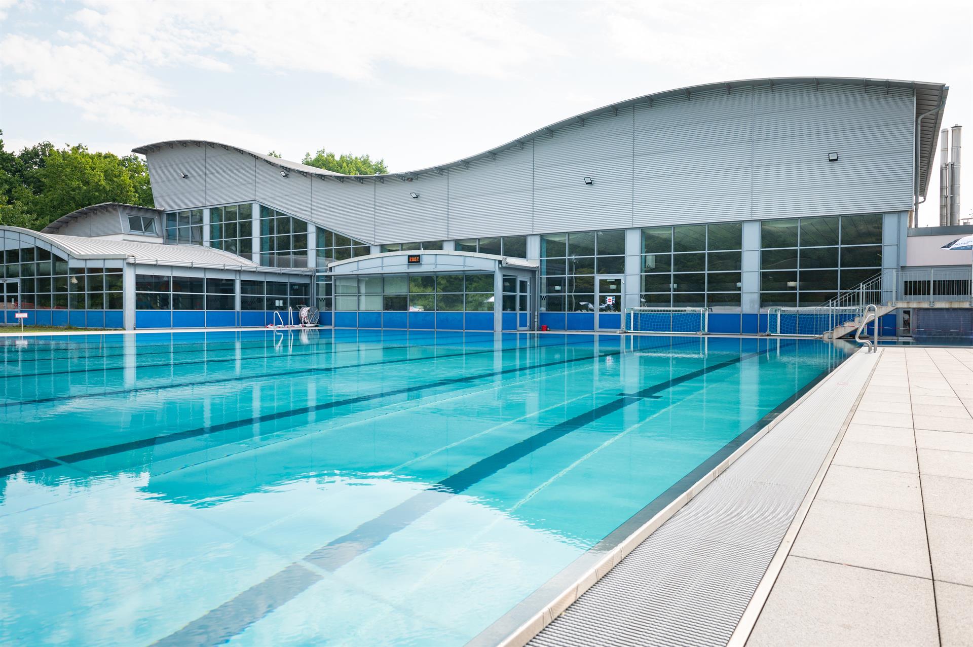 Außenbecken im Kombibad Paffrath öffnet