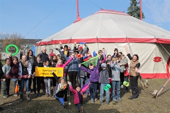 Zirkusluft in Hand bei der Osterferienaktion des Netzwerks Gronau-Hand - Große Zirkusvorführung am Ostersamstag, 30. März